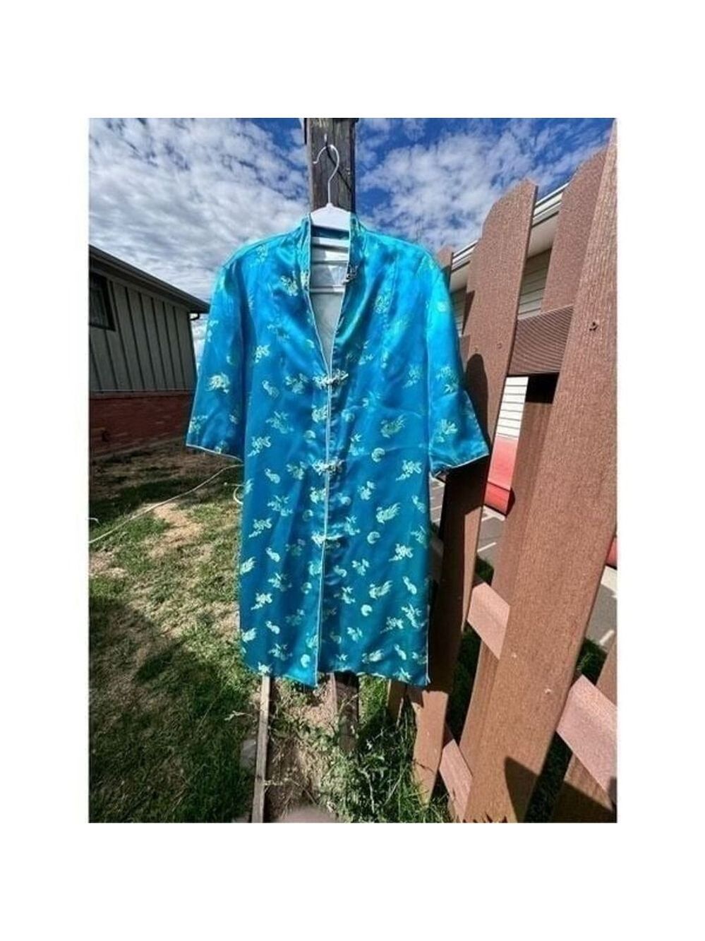Cheongsam dress shiny silky blue med Hong Kong ornate gold embroidery white sati - Picture 4 of 12